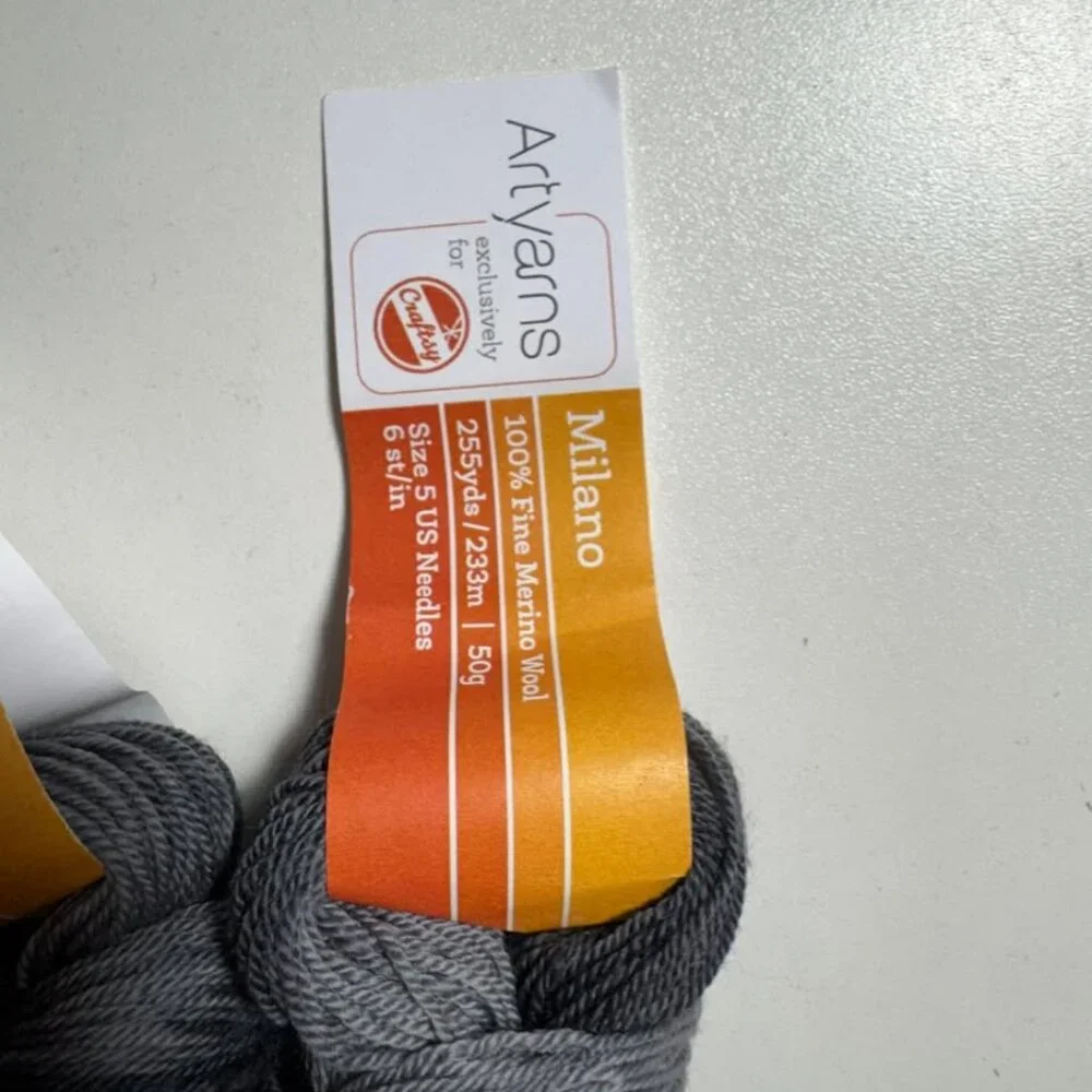 2 Skeins Art Yarns 100% Fine Merino Wool Grey Black #503 - Picture 3 of 4